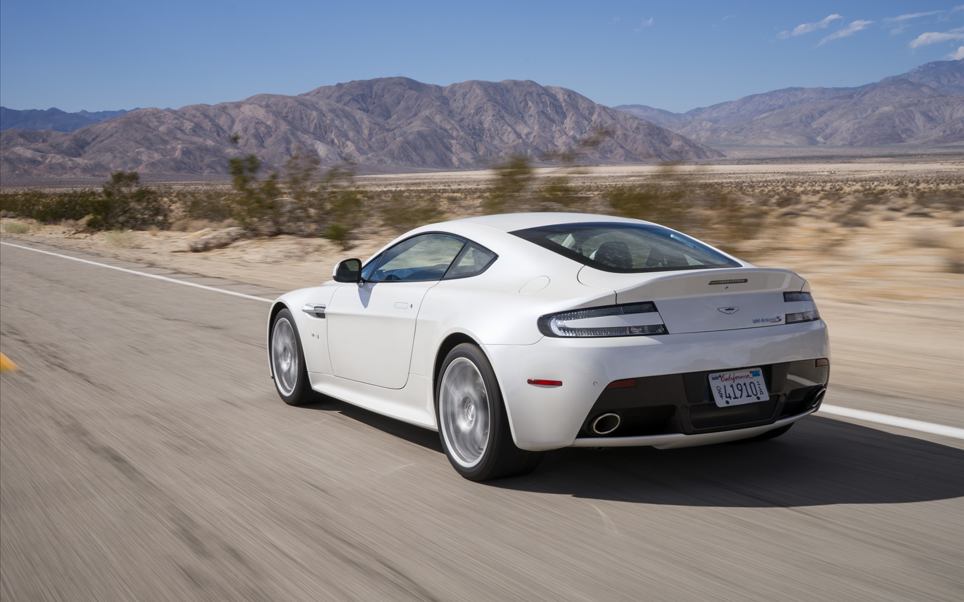 Aston Martin V12 Vantage S 2014